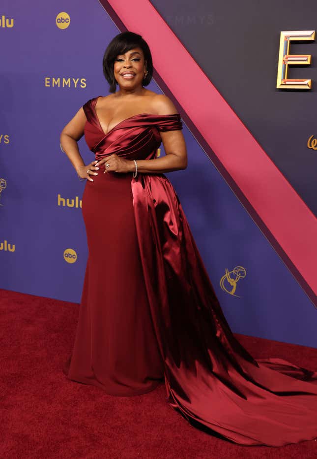 Niecy Nash-Betts nimmt an den 76. Primetime Emmy Awards am 15. September 2024 im Peacock Theater in Los Angeles, Kalifornien, teil.