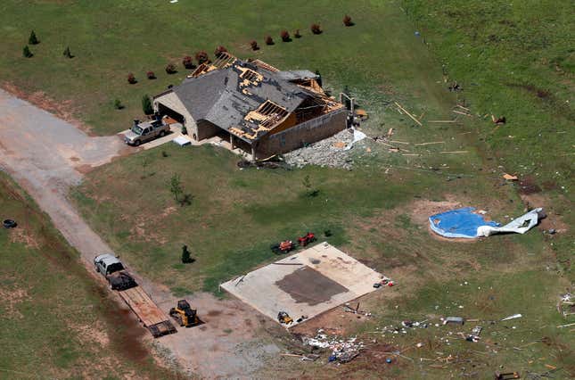 Image for article titled Photos: 12 days of powerful tornadoes from Texas to Pennsylvania