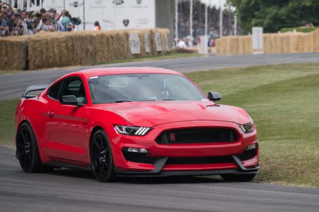 Image for article titled These Are Your Favorite Ford Mustangs