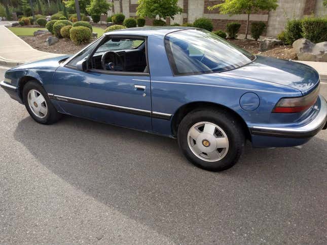 Image for article titled At $5,550, Is This 1989 Buick Reatta A Boutique Bargain?