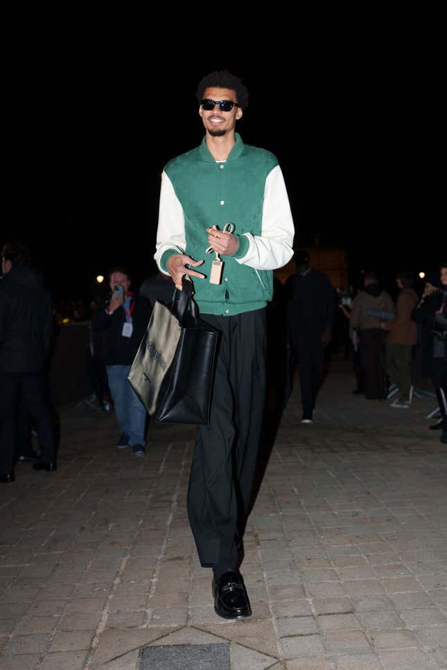 Image for article titled Fly Black Celeb Looks at the Louis Vuitton Show at Paris Fashion Week