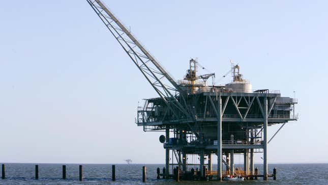 A natural gas platform off the coast of Fort Morgan, Alabama in April 2007.