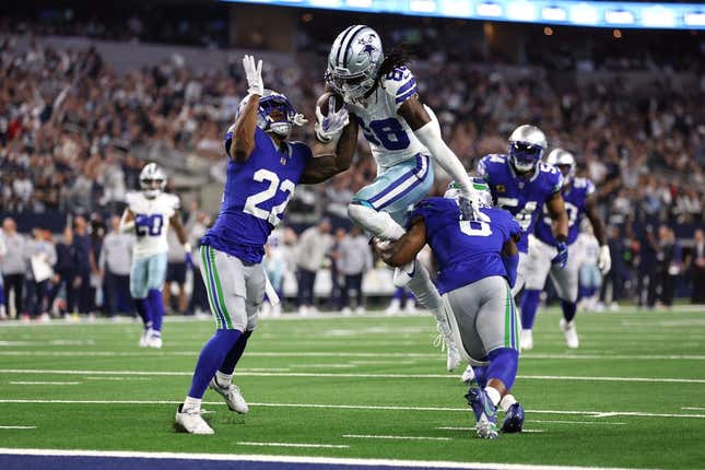 Dak Prescott tosses 3 TDs as Cowboys rally past Seahawks