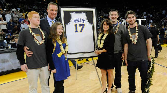 Golden state sales retired jerseys