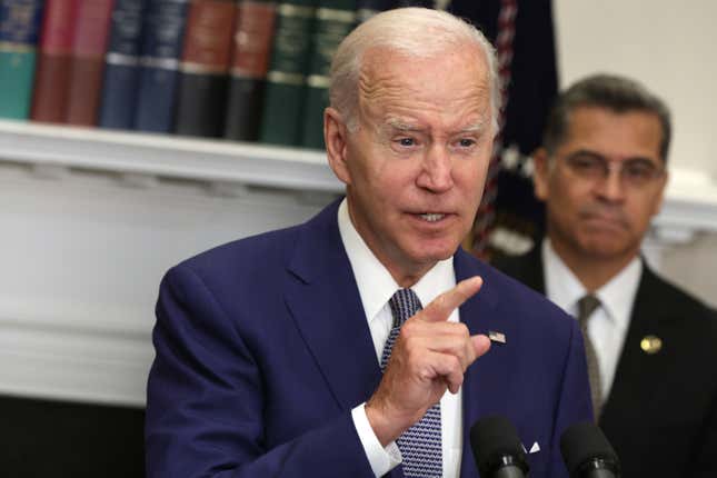 Image for article titled Biden: Pharmacies Have to Fill Prescriptions for Abortion Pill, Plan B