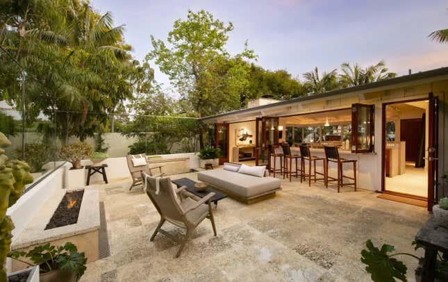 Image for article titled See inside Ellen DeGeneres and Portia de Rossi’s $5 million property