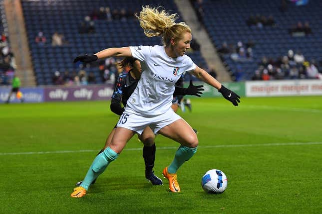 Ex-USWNT Standout Sam Mewis Retires At 31