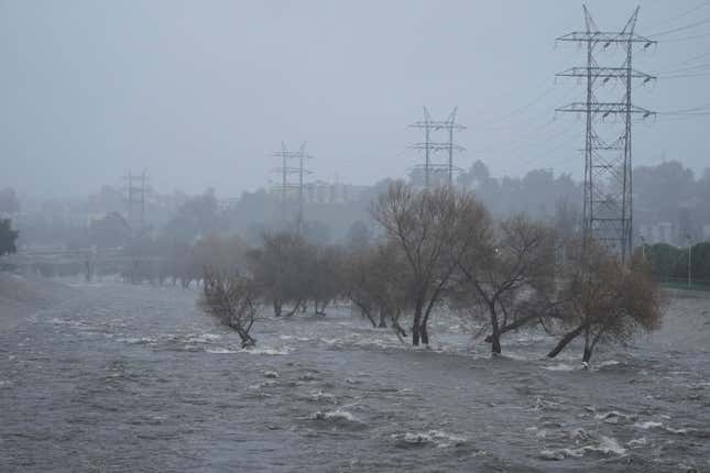 Image for article titled Photos: California&#39;s Coastline Under Siege by Atmospheric River