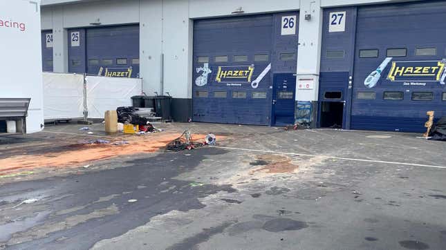 03 August 2024, Rhineland-Palatinate, Nürburg: A view of the pits in the paddock the day after the explosion at the Nürburgring.