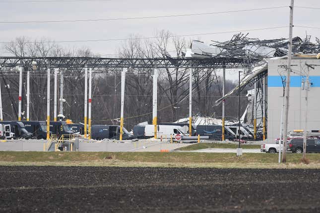 Image for article titled Amazon Tells Driver To Stay In Her Van During Tornado Or Lose Her Job