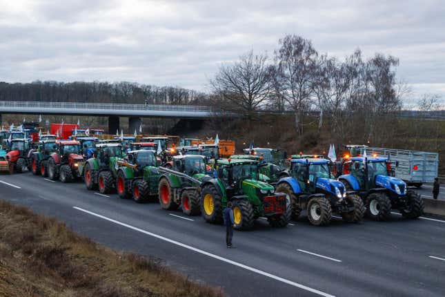 Image for article titled 🌍 Farmers seed more protests