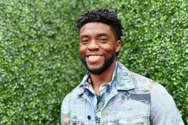  Chadwick Boseman attends the 2018 MTV Movie And TV Awards at Barker Hangar on June 16, 2018 in Santa Monica, California.