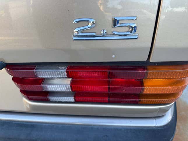 Image for article titled At $8,750, Is It High Time Someone Buys This Crazy High-Mileage 1987 Mercedes 190D?