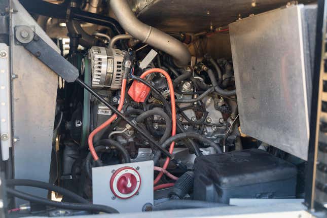 Image for article titled This Gorgeous RV Combines Vintage Looks With Modern Duramax Power