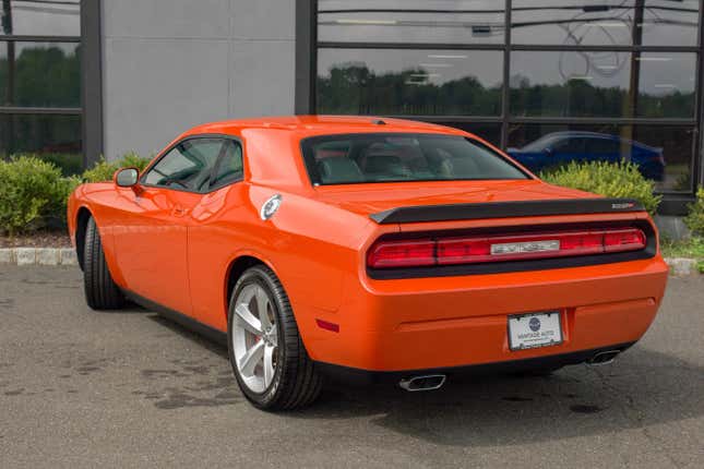 Image for article titled You Could Buy This One-Mile Dodge Challenger If You Have Trouble Counting That High