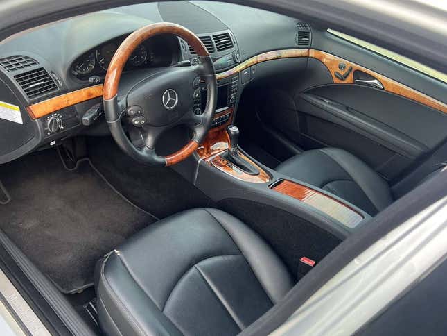 Image for article titled At $5,900, Is This 2009 Mercedes E350 Dressed To Impress?