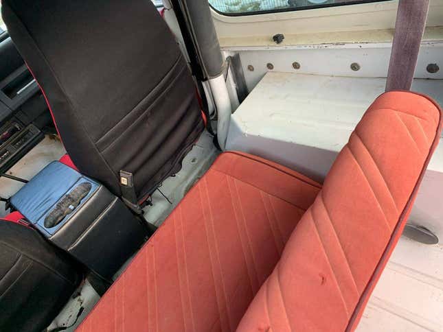 Image for article titled At $6,750, Will This 1993 Jeep Wrangler Renegade Wrangle Up a New Owner?