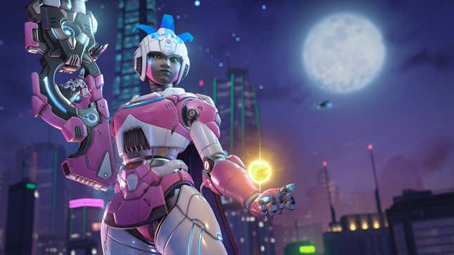 Illari in her Transformers skin.