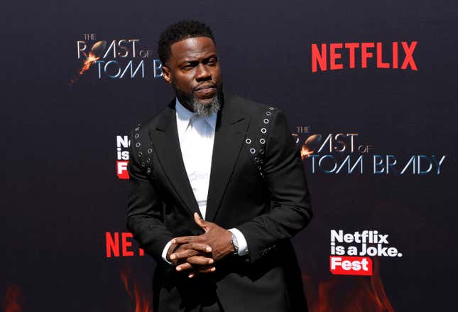 Kevin Hart participe au Netflix Is A Joke Festival « The Greatest Roast Of All Time: Tom Brady » au Kia Forum le 5 mai 2024 à Inglewood, en Californie.