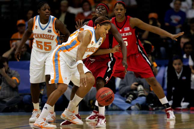 Image for article titled Top 12 March Madness performances by current and ex-WNBA stars