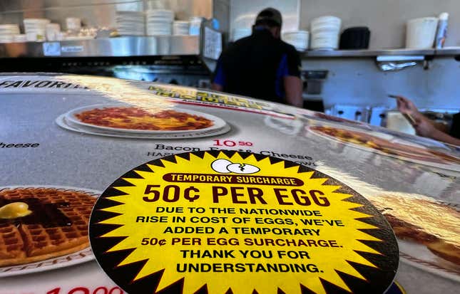 Image for article titled Waffle House Has the Whole Internet Pissed off After Increasing the Price of This Breakfast Staple