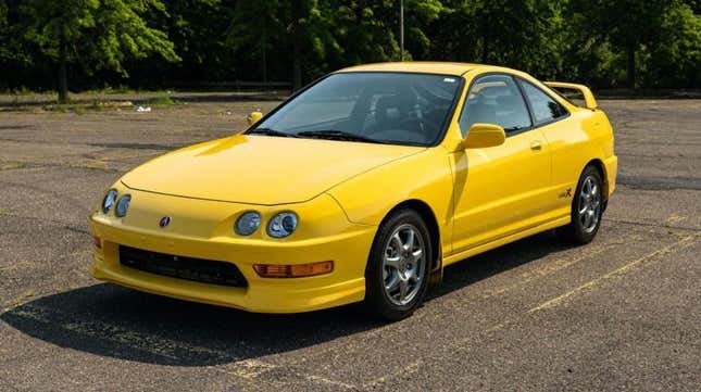 Image for article titled This 2000 Acura Integra Type R On Bring A Trailer Is Another Dark Sign Of The Times