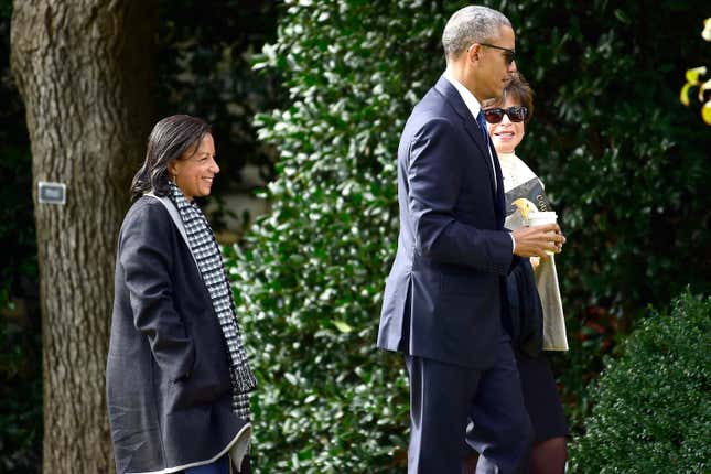 ARLINGTON, VIRGINIA - NOVEMBER 11: U.S. President Barack Obama returns to the White House with National Security Advisor Susan Rice (L) and Senior Advisor and Assistant to the President, White House Valerie Jarrett (R) after making remarks at Arlington National Cemetery on November 11, 2016 in Arlington, Virginia.