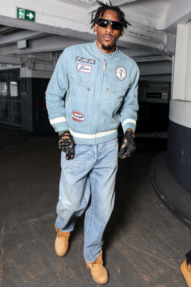 Image for article titled The Best Black Looks from Paris Fashion Week