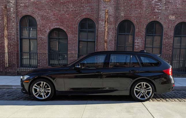 Bild für Artikel mit dem Titel: Ist dieser BMW 328d xDrive Wagon Baujahr 2014 für 15.900 US-Dollar die ultimative Transportmaschine?