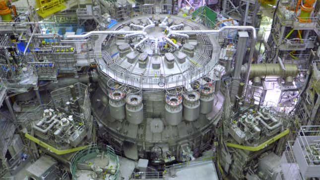 The completed reactor.