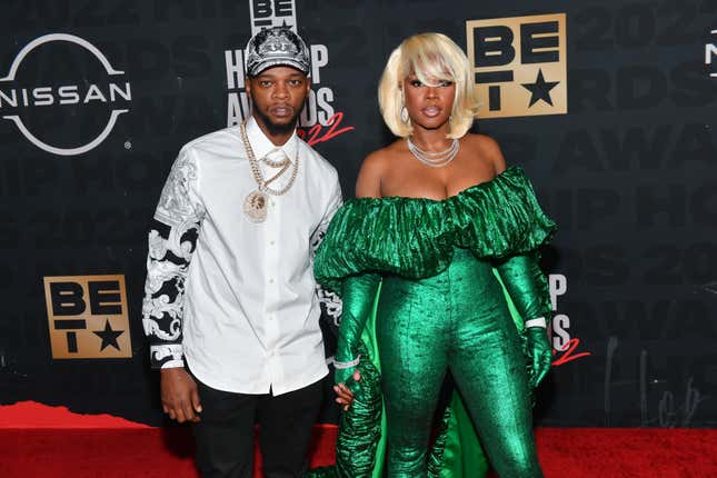 Image for article titled These Celebrity Couples Need to Take Us Out of the Group Chat... Immediately