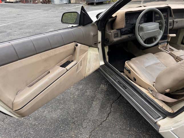 Image for article titled At $3,950, Is This 1993 Cadillac Allanté Rough And Ready?