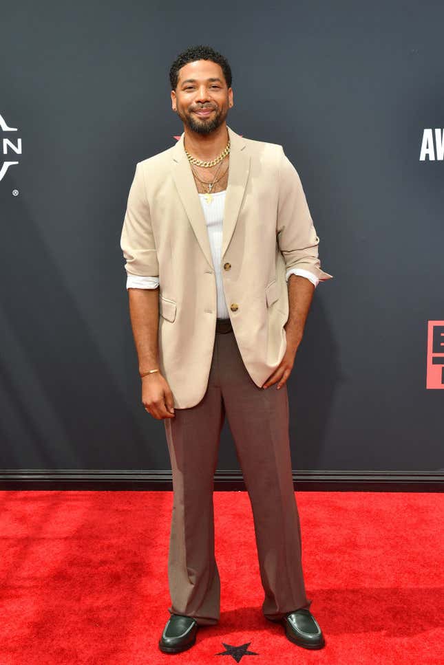 Image for article titled BET Awards 2022: Red Carpet Looks