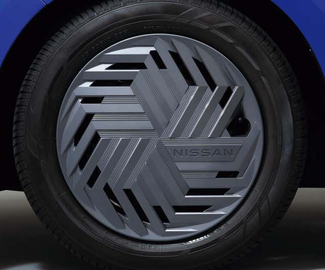 Close-up view of the Nissan Note's wheels