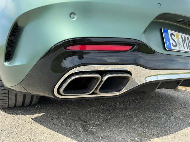 Mercedes-AMG SL63 SE Performance exhaust tips in matte blue