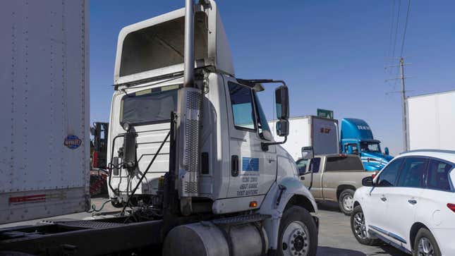 Image for article titled Thousands Of Trucks Are Stuck At Texas-Mexico Border