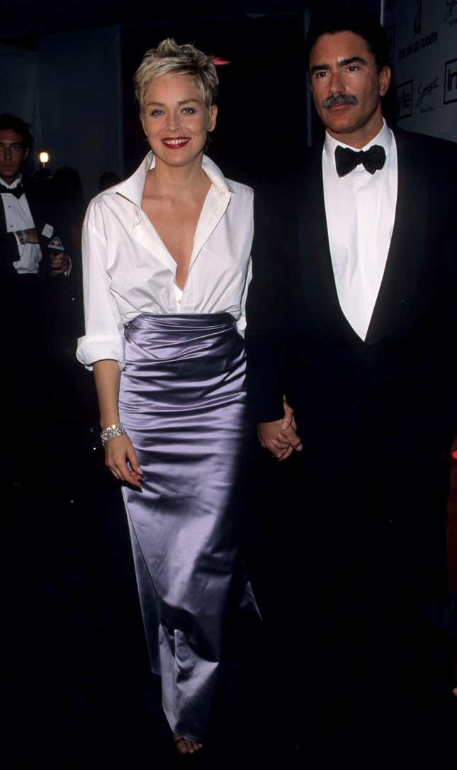 Image for article titled In Memoriam: Celebs Treating the Red Carpet Like a Regular Friday Night