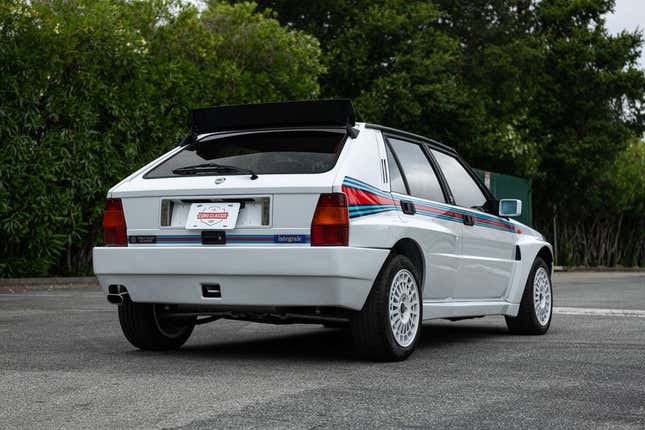 Image de l'article intitulé Lancia Delta Integrale Evo I, Tucker Sno-Cat, Cagiva Elefant&amp;#xa0;: Les voitures les plus dopest que j’ai trouvées à vendre en ligne