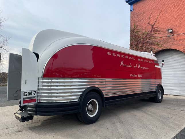 Image for article titled Buy This GM Futurliner Because It May Be Your Only Chance