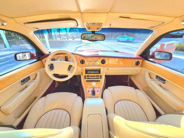 Image for article titled At $29,999, Is This 2000 Bentley Arnage T Red Label An Exclusive Bargain?