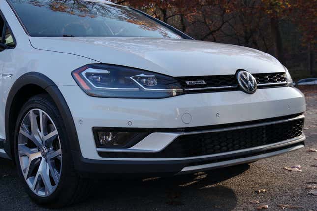 Image for article titled At $29,800, Is This 2019 VW Golf Alltrack An Alright Bargain?