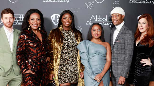 (L-R) Chris Perfetti, Sheryl Lee Ralph, Janelle James, Quinta Brunson, Tyler James Williams and Lisa Ann Walter attend the premiere of “Abbott Elementary” in Burbank, California on December 4, 2021.