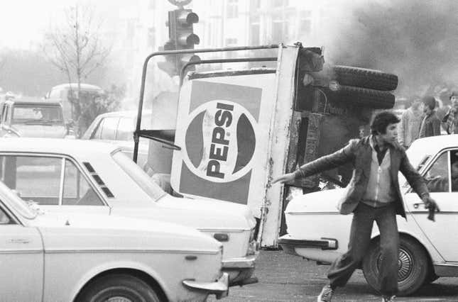 Image for article titled Photos: 40 years since the Iranian Revolution