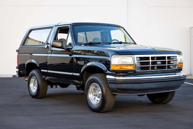 Image for article titled At $17,000, Is This 1994 Ford Bronco XLT A Bucking Good Deal?