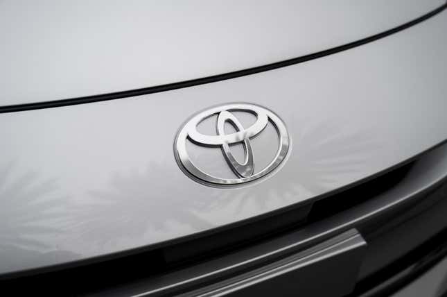 Image for article titled Here Are a Bunch of 2023 Toyota Prius Pictures