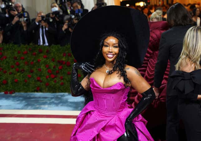 SZA attends the 2022 Costume Institute Benefit celebrating In America: An Anthology of Fashion at Metropolitan Museum of Art on May 02, 2022 in New York City.