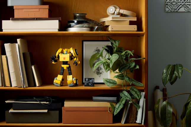 Image for article titled Lego&#39;s Next Transformers Set Brings Bumblebee to the Party