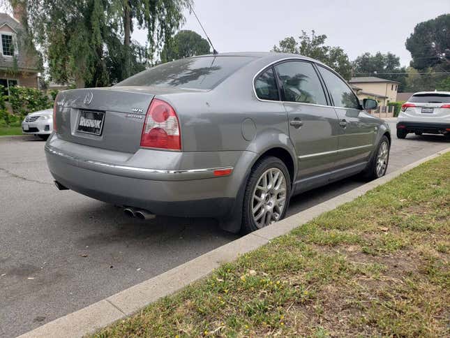 Image for article titled At $2,750, Could You Pass Up This 2004 W8 VW Passat?