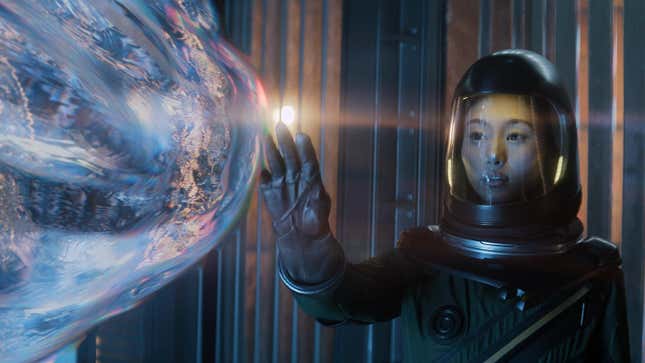 Image for article titled Invasion Season 2's Trailer Steps Into a War of the Worlds