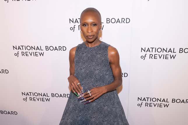 Image de l'article intitulé Cynthia Erivo révèle qu’elle a hâte de jouer ce personnage à l’écran et réagit sur Twitter